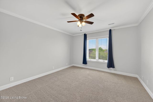 2801 Woodcrest Ct, Prospect, KY 40059