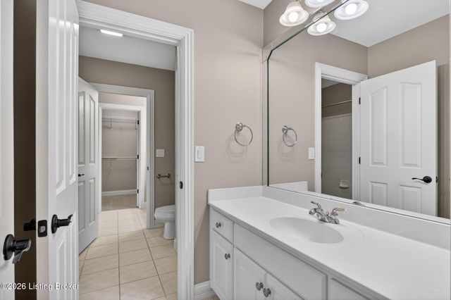 2801 Woodcrest Ct, Prospect, KY 40059