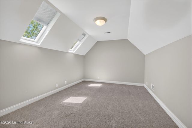 2801 Woodcrest Ct, Prospect, KY 40059