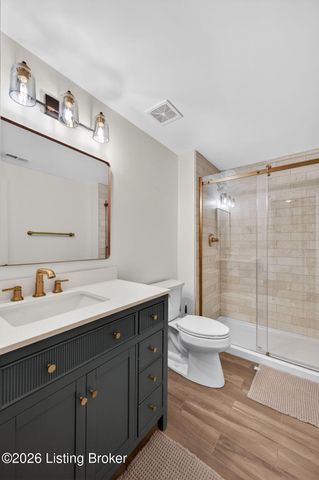 2801 Woodcrest Ct, Prospect, KY 40059