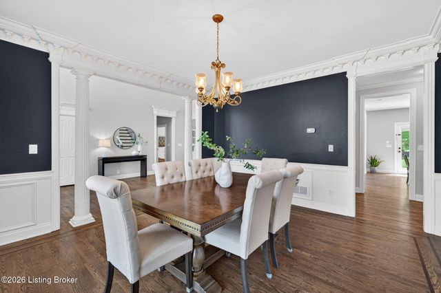 2801 Woodcrest Ct, Prospect, KY 40059