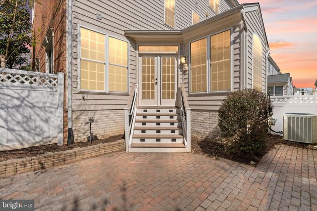 42465 REGAL WOOD DR, Brambleton, VA 20148