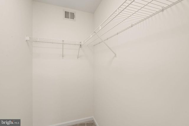 42465 REGAL WOOD DR, Brambleton, VA 20148