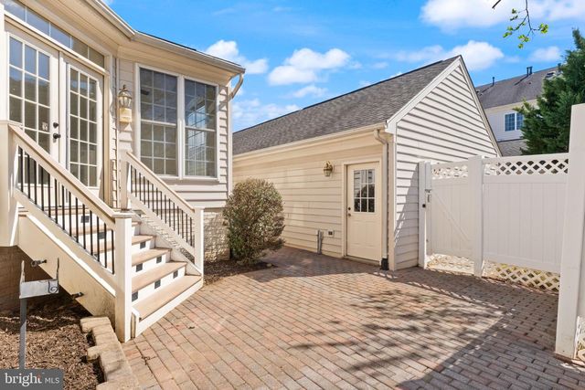 42465 REGAL WOOD DR, Brambleton, VA 20148