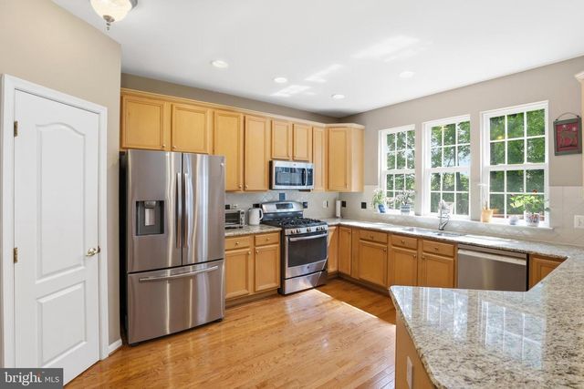 6486 SUTCLIFFE DR, Alexandria, VA 22315