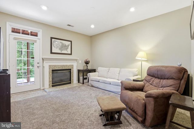 6486 SUTCLIFFE DR, Alexandria, VA 22315