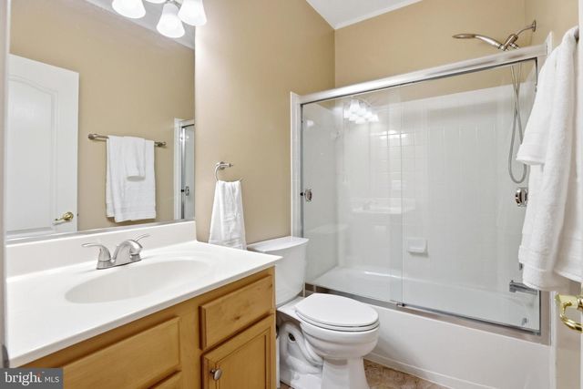 6486 SUTCLIFFE DR, Alexandria, VA 22315