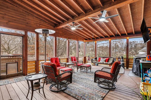 802 Overhills Dr, Old Hickory, TN 37138