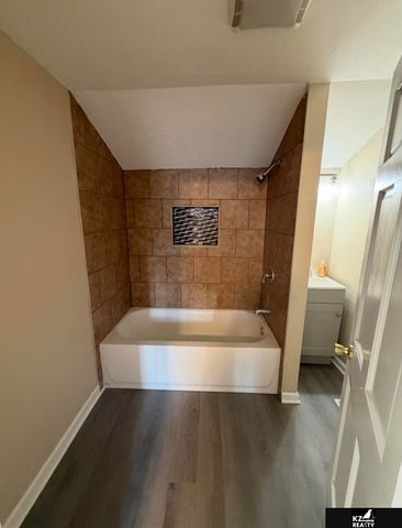 556 W 5th Street, York, NE 68467