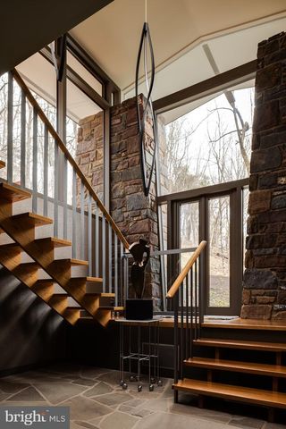 372 BROWNSBURG RD, Newtown, PA 18940