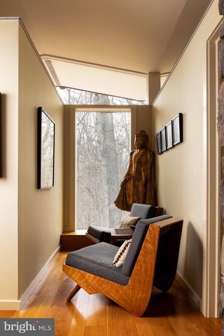 372 BROWNSBURG RD, Newtown, PA 18940