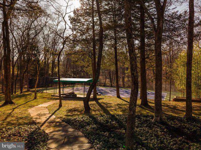 372 BROWNSBURG RD, Newtown, PA 18940