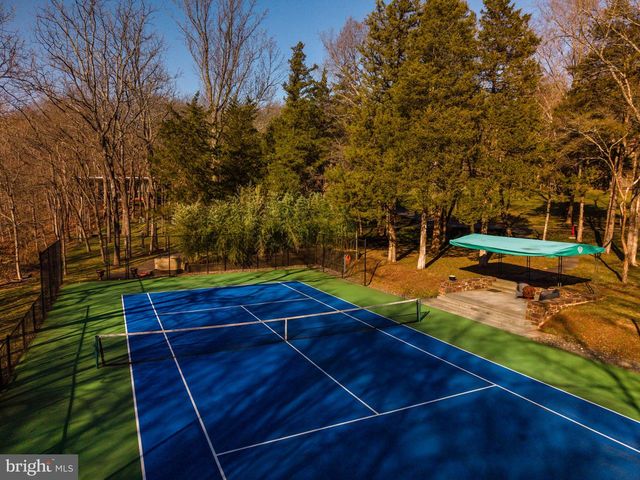 372 BROWNSBURG RD, Newtown, PA 18940
