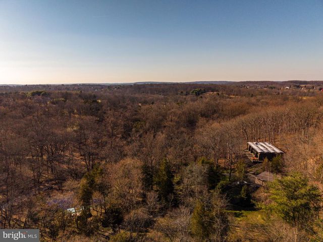 372 BROWNSBURG RD, Newtown, PA 18940