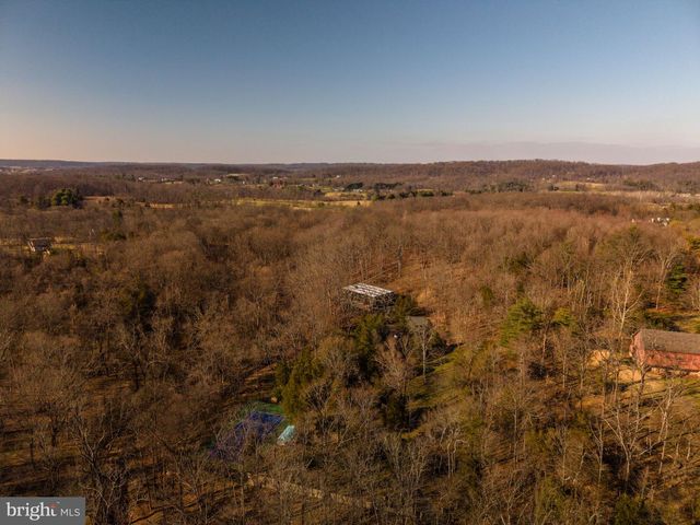 372 BROWNSBURG RD, Newtown, PA 18940