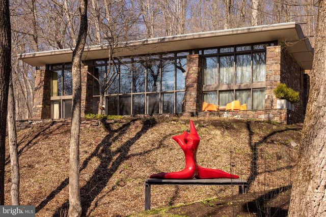 372 BROWNSBURG RD, Newtown, PA 18940