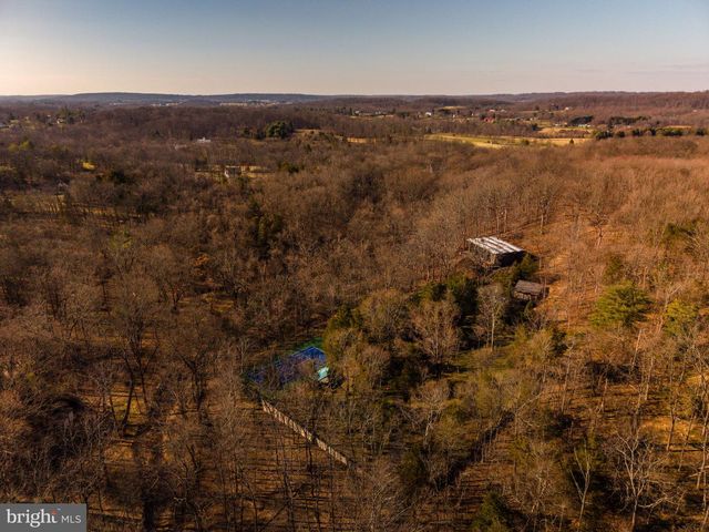 372 BROWNSBURG RD, Newtown, PA 18940