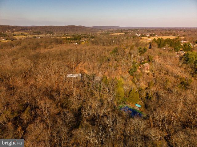 372 BROWNSBURG RD, Newtown, PA 18940