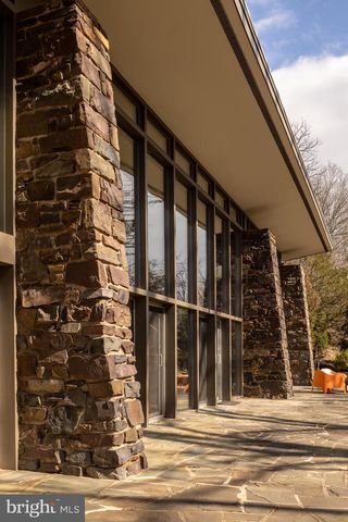 372 BROWNSBURG RD, Newtown, PA 18940