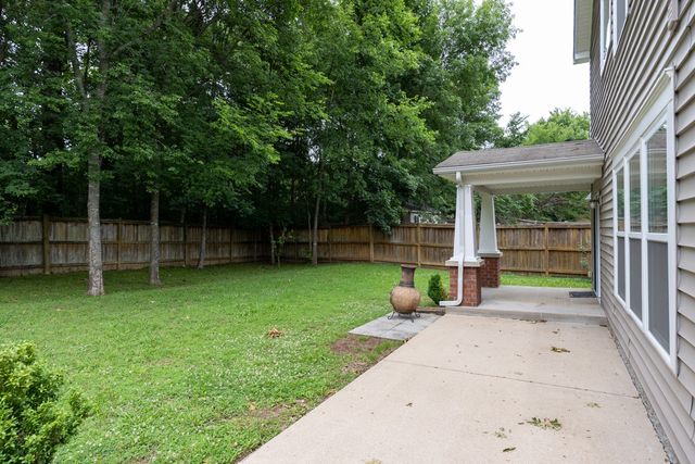 2006 Blossom Valley Ct, Mount Juliet, TN 37122
