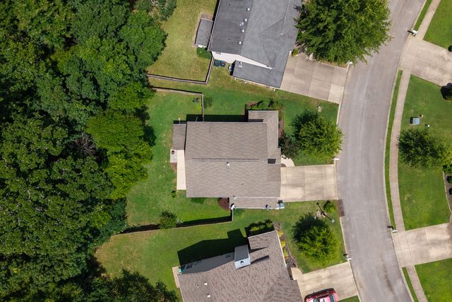 2006 Blossom Valley Ct, Mount Juliet, TN 37122