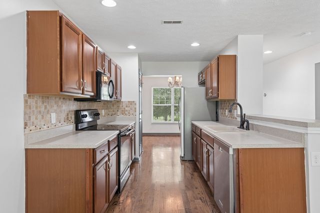 2006 Blossom Valley Ct, Mount Juliet, TN 37122