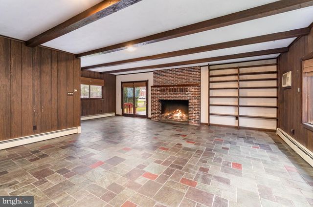 137 N 2ND ST, Newport, PA 17074