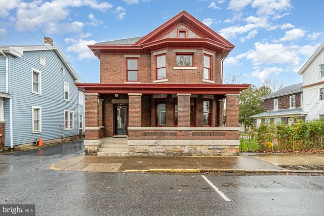 137 N 2ND ST, Newport, PA 17074