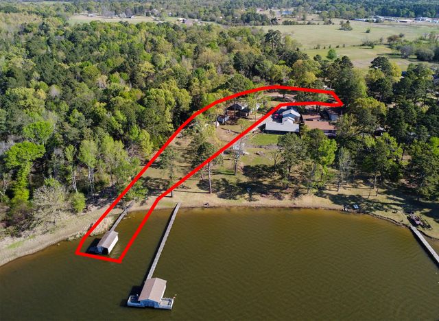 2781 Lake Breeze Drive, Chandler, TX 75758