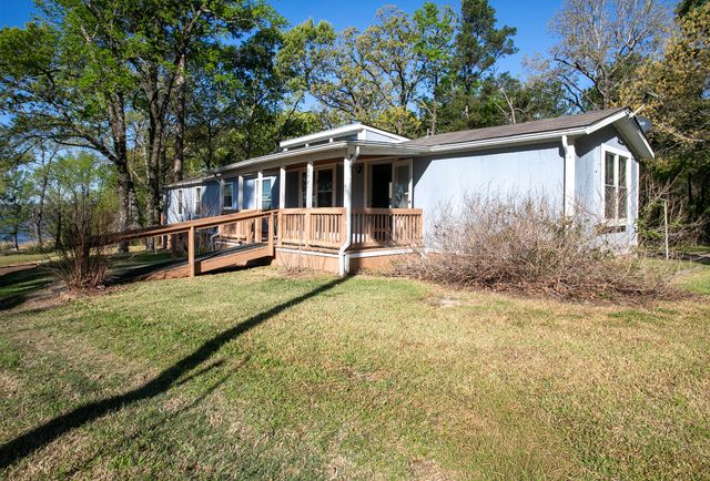 2781 Lake Breeze Drive, Chandler, TX 75758