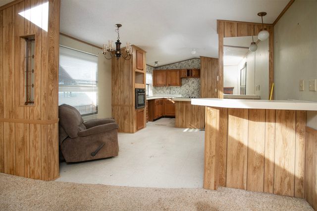 2781 Lake Breeze Drive, Chandler, TX 75758