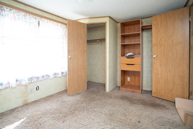 2781 Lake Breeze Drive, Chandler, TX 75758