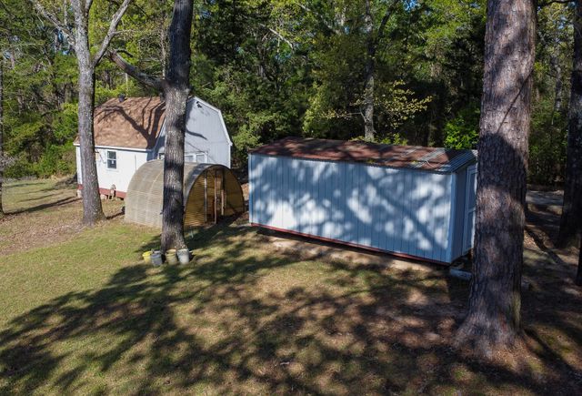 2781 Lake Breeze Drive, Chandler, TX 75758