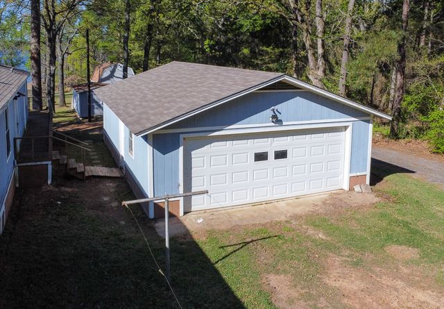 2781 Lake Breeze Drive, Chandler, TX 75758