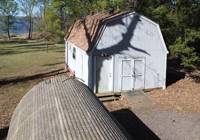 2781 Lake Breeze Drive, Chandler, TX 75758