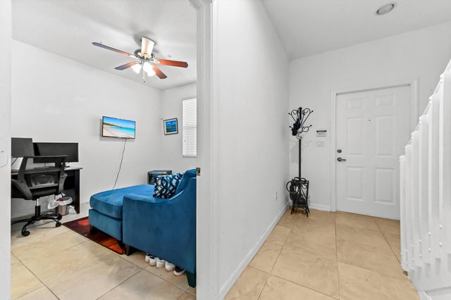1253 Via De Fossi, Boynton Beach, FL 33426