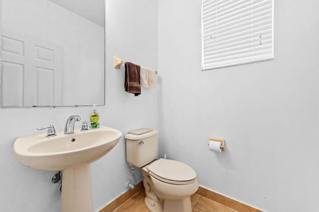 1253 Via De Fossi, Boynton Beach, FL 33426