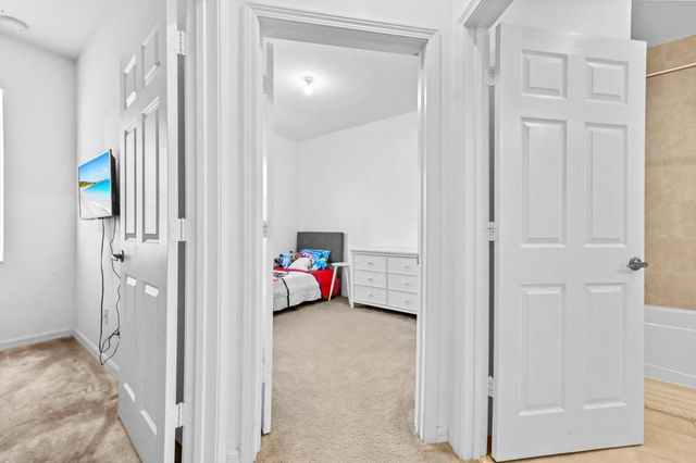 1253 Via De Fossi, Boynton Beach, FL 33426