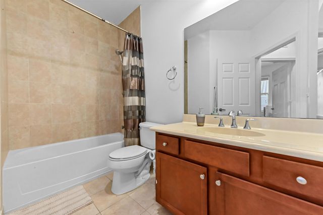 1253 Via De Fossi, Boynton Beach, FL 33426