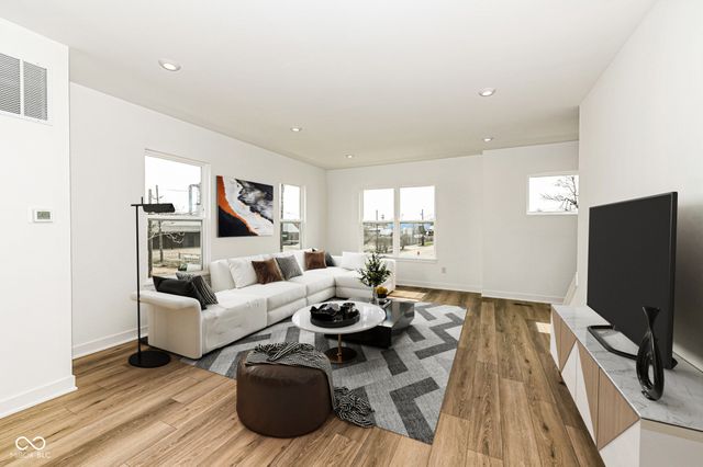 2422 Winthrop Avenue, Indianapolis, IN 46205