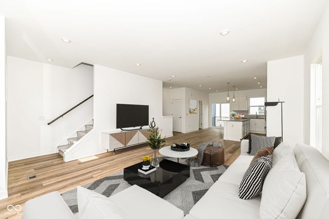 2422 Winthrop Avenue, Indianapolis, IN 46205