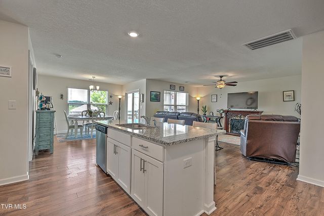 3132 Phillips Way, Kingsport, TN 37664