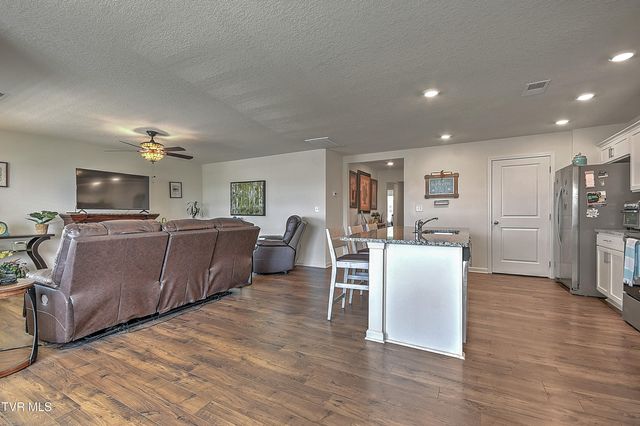 3132 Phillips Way, Kingsport, TN 37664