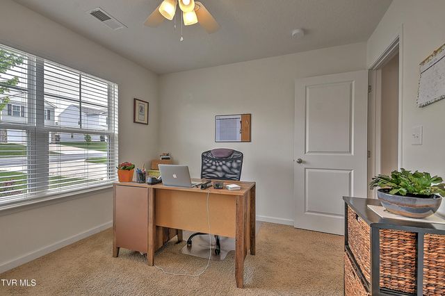 3132 Phillips Way, Kingsport, TN 37664