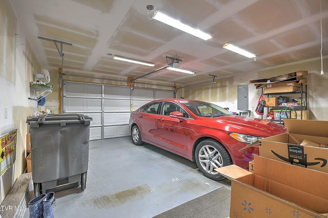 3132 Phillips Way, Kingsport, TN 37664