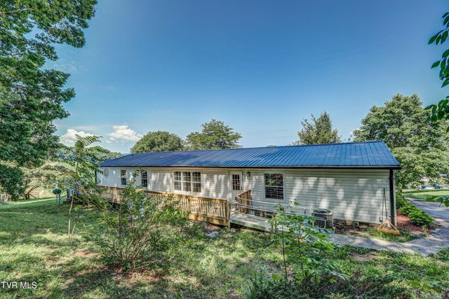 356 Lories Lane, Piney Flats, TN 37686