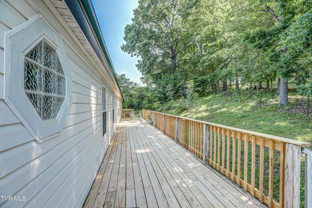 356 Lories Lane, Piney Flats, TN 37686