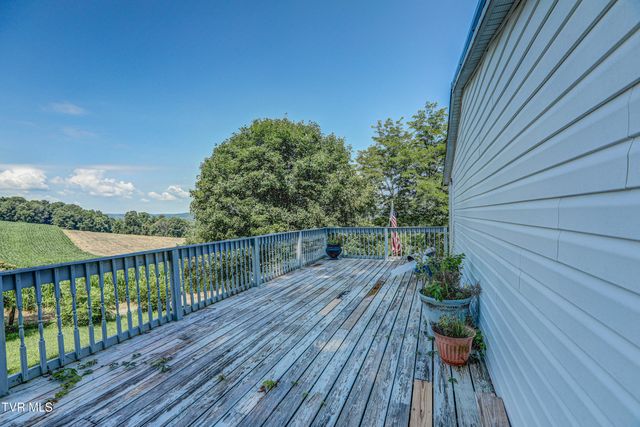 356 Lories Lane, Piney Flats, TN 37686