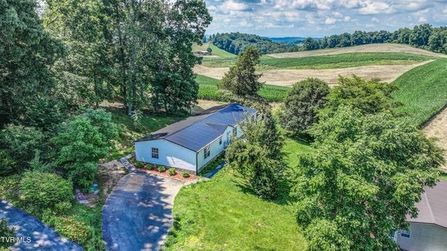 356 Lories Lane, Piney Flats, TN 37686