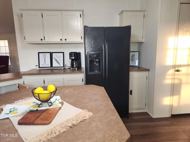 356 Lories Lane, Piney Flats, TN 37686